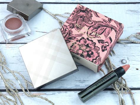 burberry makeup bag pink lightweight|Burberry blush palette.